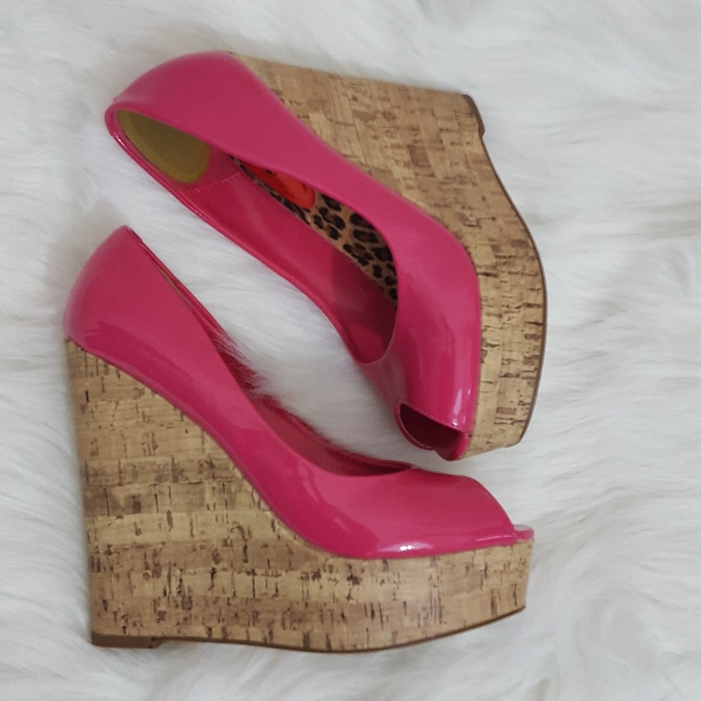 Fredrick's of Hollywood Hot Pink Patent Wedges 7